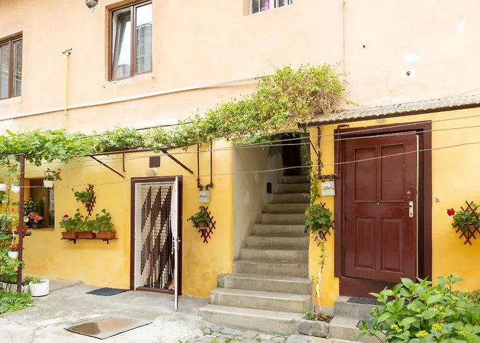 Piata'S Hidden Apartment